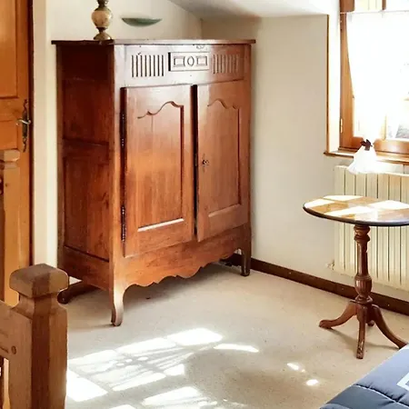 Confortable à Avec Piscine Privée